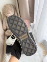 Chanel 熊猫运动鞋 - Image 5