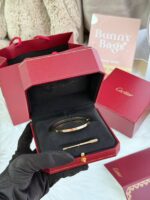 Cartier Love 手镯窄版玫瑰金