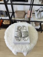 Dior 刺绣拖 灰色