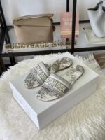 Dior 刺绣拖 灰色 - Image 2