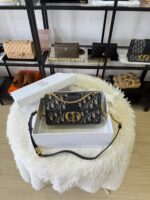 Dior Montaigne Eastwest