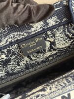 Dior book tote medium - Image 4