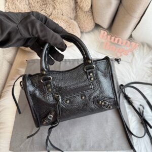 Balenciaga 机车包city nano