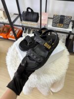 Dioract Sandal 40号 With backs - Image 2