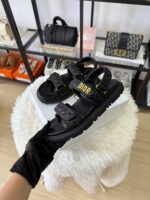 Dioract Sandal 40号 With backs - Image 4