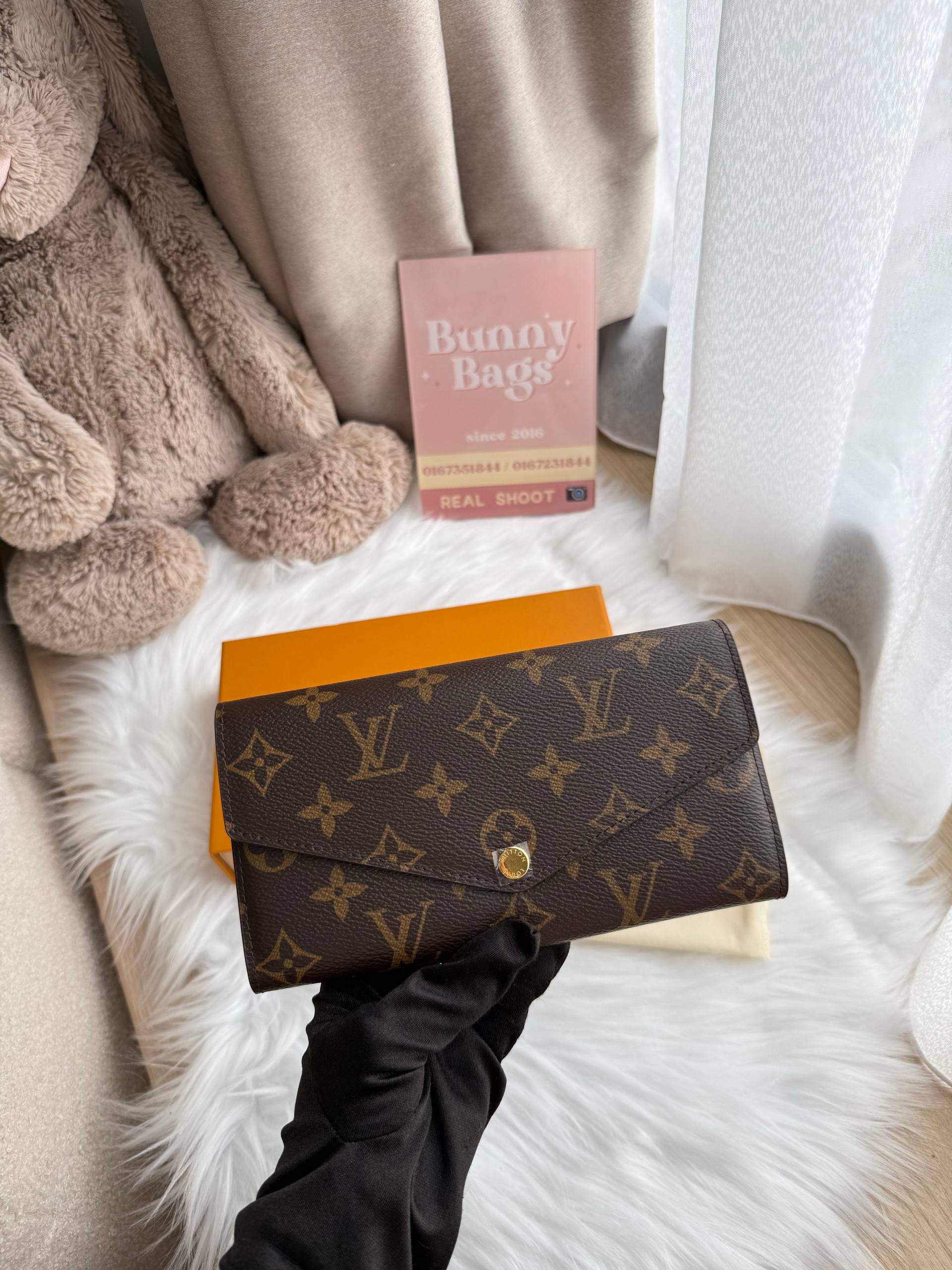 IMG_7630 LV Sarah wallet 老花 内里粉色 - Image 1