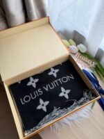 LV Essential围巾 黑色
