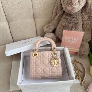 Lady Dior Mini 胭脂粉羊皮