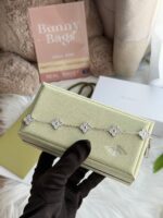 VCA Alhambra Bracelet - Image 2