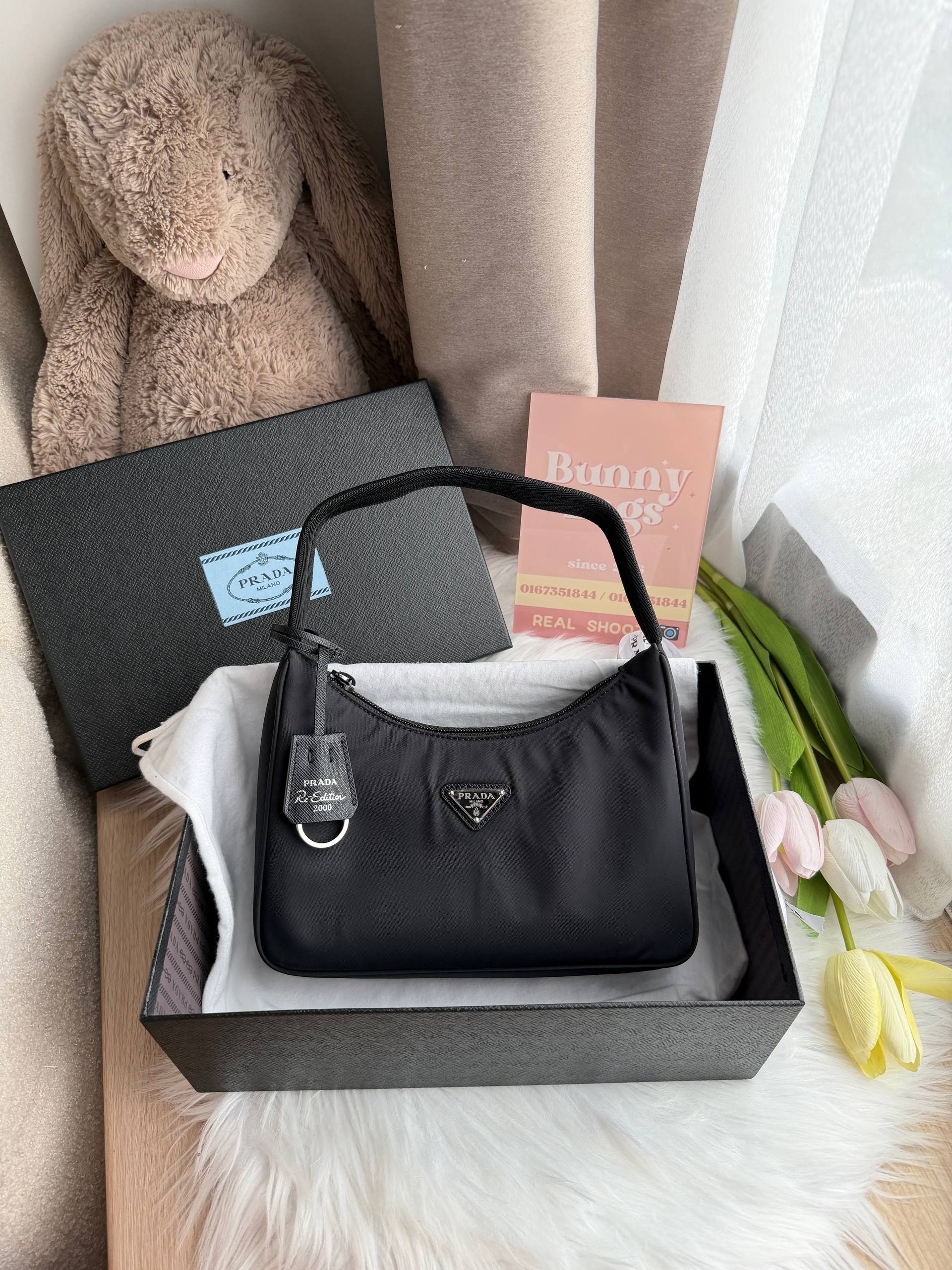 IMG_2087 Prada Hobo 腋下包 2000 edition - Image 1