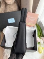 Prada Hobo 腋下包 2000 edition - Image 5