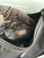 Prada Hobo 腋下包 2000 edition - Image 3